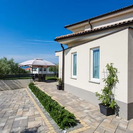 Natalija Διαμέρισμα Krk Town